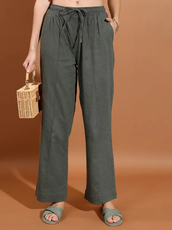  Tokyo Talkies Women Olive Solid Flared Casual Trousers