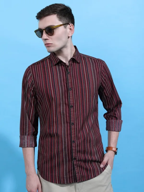  Highlander Men Black Striped Slim Fit Casual Shirts