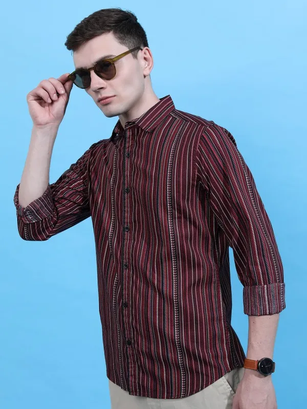  Highlander Men Black Striped Slim Fit Casual Shirts