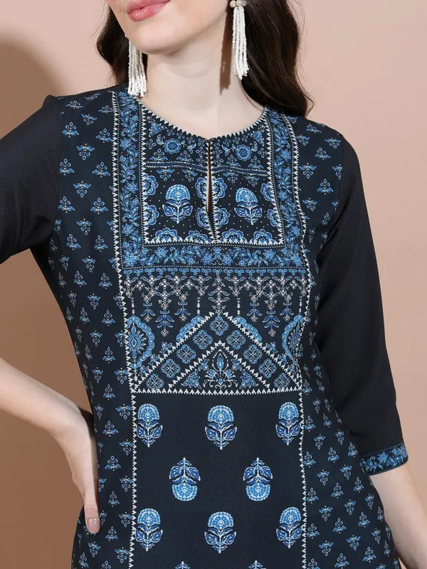  Vishudh Women Navy Blue Printed Straight Kurtas
