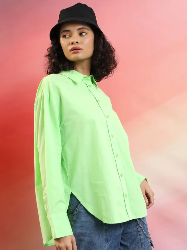 Tokyo Talkies Women Green Solid Casual Shirts