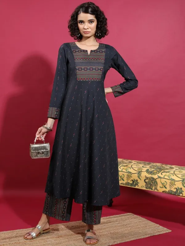  Ketch Women Black Kurta Sets