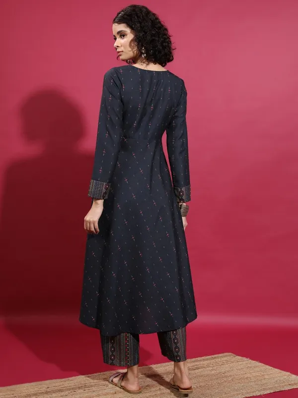  Ketch Women Black Kurta Sets