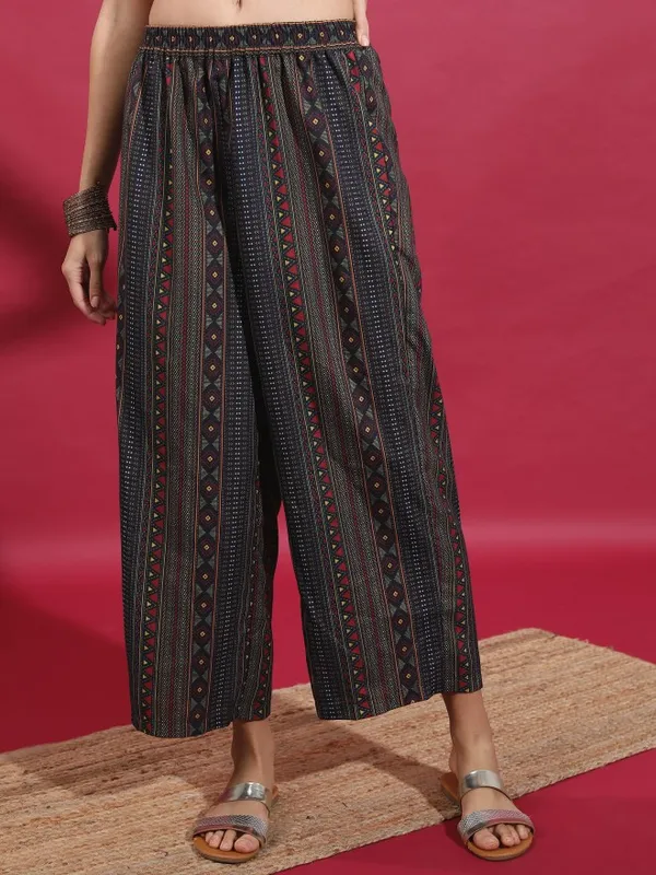  Ketch Women Black Kurta Sets