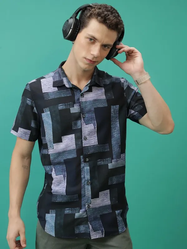  Highlander Men Black Printed Slim Fit Casual Shirts