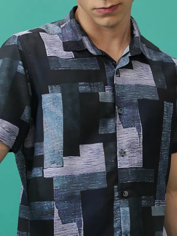  Highlander Men Black Printed Slim Fit Casual Shirts