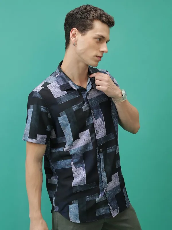  Highlander Men Black Printed Slim Fit Casual Shirts