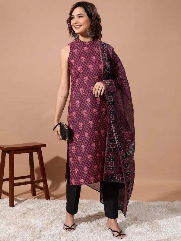  Vishudh Women Charcoal Printed Kurta Sets