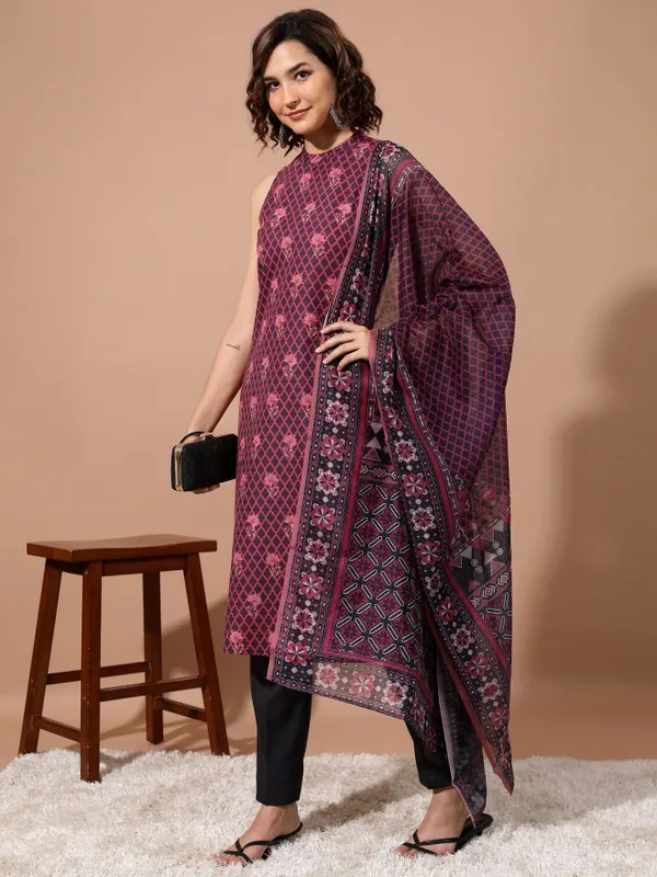  Vishudh Women Charcoal Printed Kurta Sets