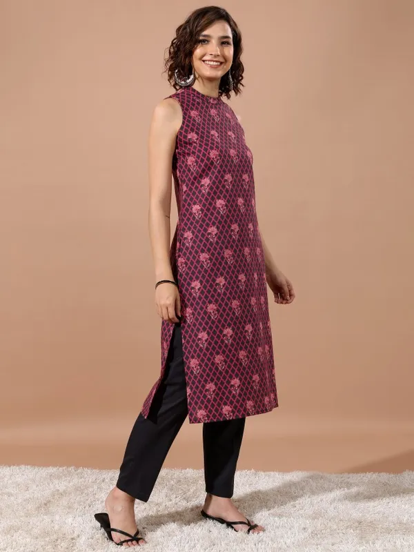  Vishudh Women Charcoal Printed Kurta Sets
