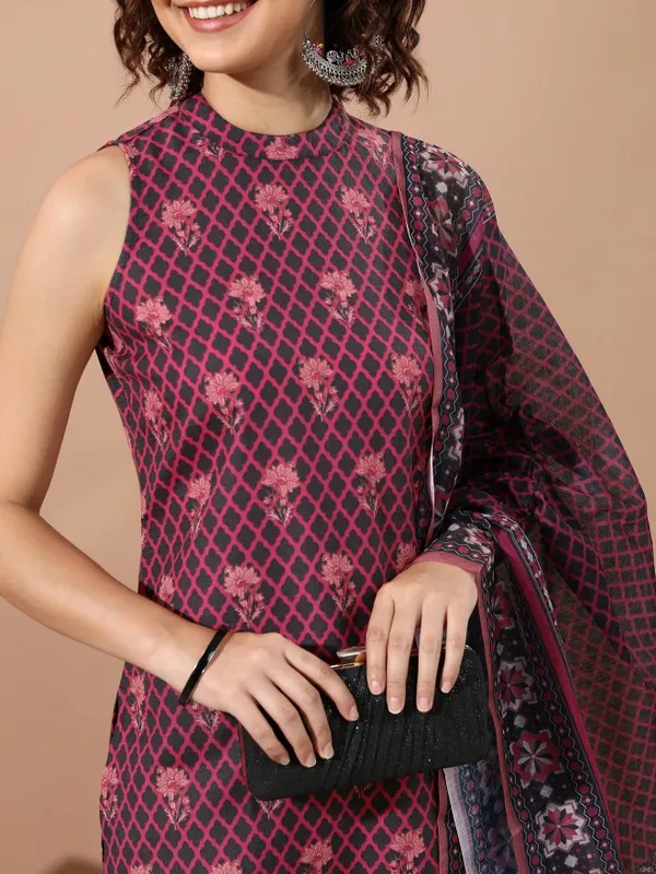  Vishudh Women Charcoal Printed Kurta Sets