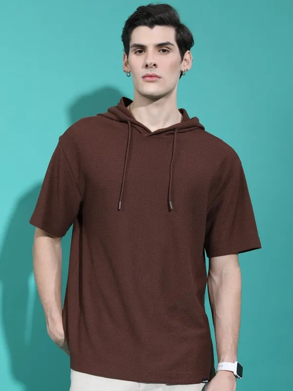 Highlander Men Brown Solid Hooded Oversized Fit T-Shirt