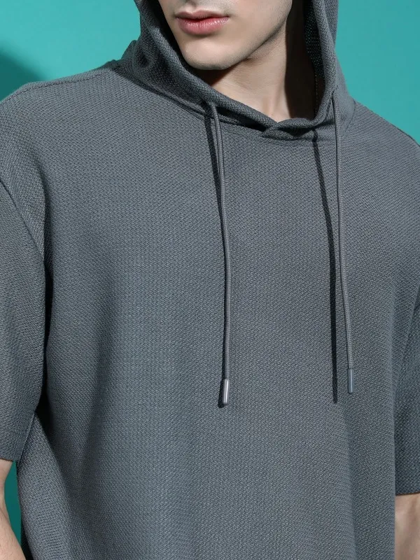  Highlander Men Grey Solid Hood T-Shirts