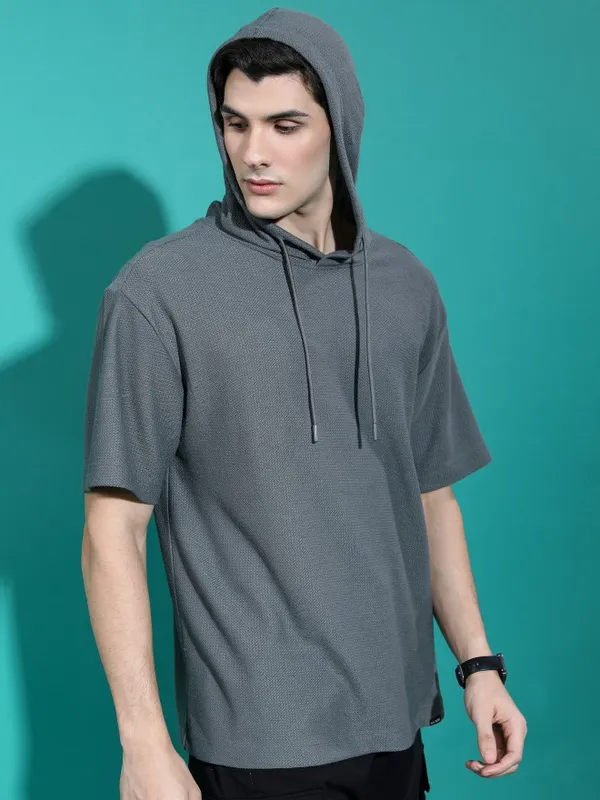  Highlander Men Grey Solid Hood T-Shirts