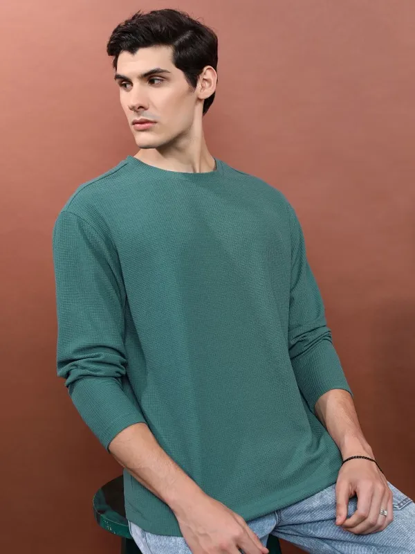Men Round Neck Solid T-Shirt