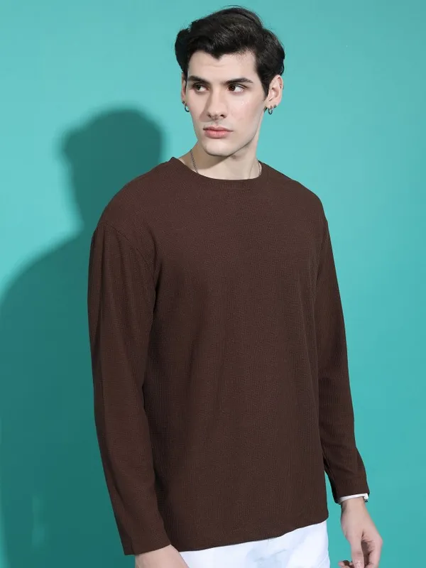  Highlander Men Brown Solid Round Neck T-Shirts