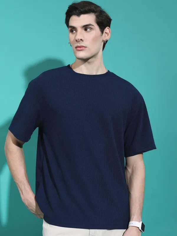Highlander Men Navy Solid Oversized Fit T-Shirt