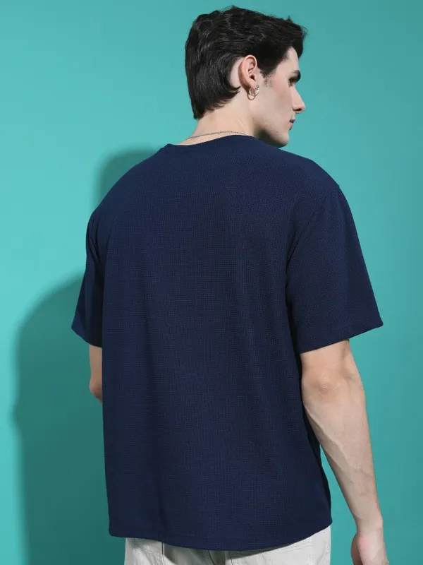 Highlander Men Navy Solid Oversized Fit T-Shirt
