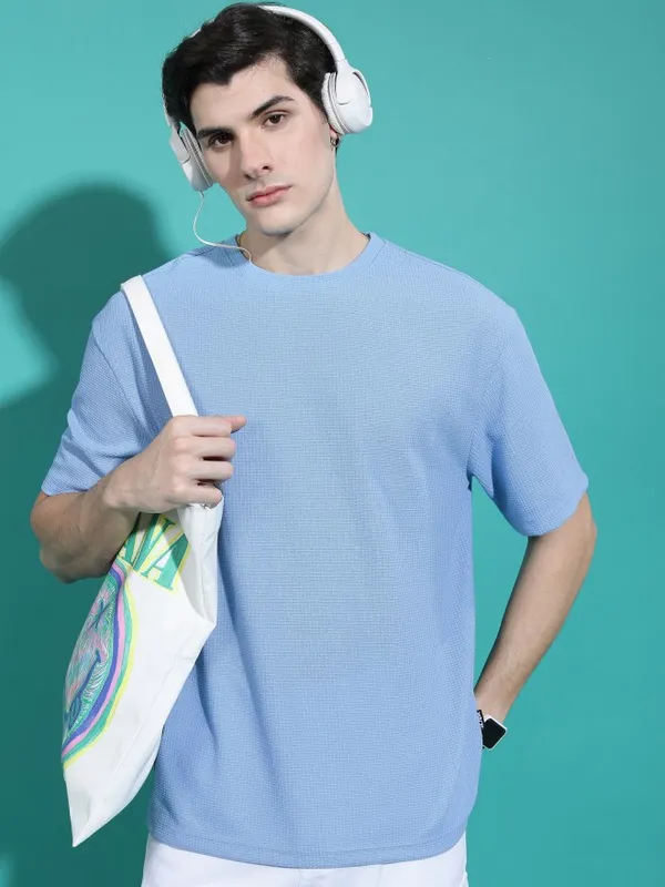 Men Solid Round Neck T-Shirt