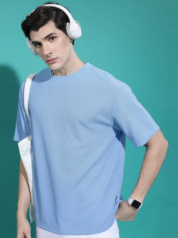 Men Solid Round Neck T-Shirt