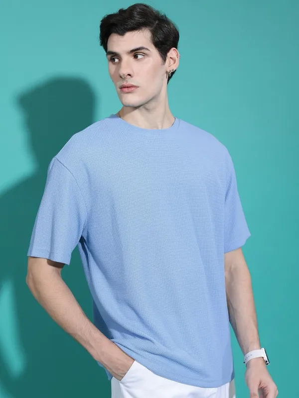 Men Solid Round Neck T-Shirt