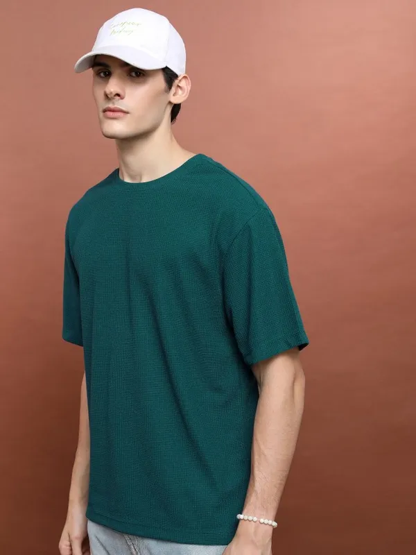  Highlander Men Green Solid Round Neck T-Shirts