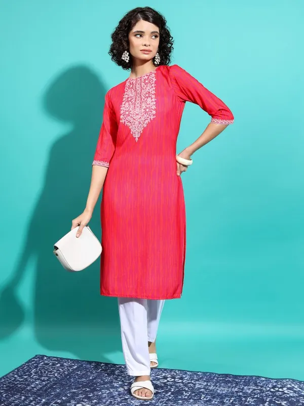 Ethnic Motifs Straight Kurta