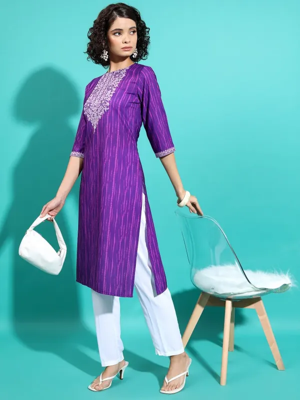  Vishudh  Women Purple Printed Straight Kurtas