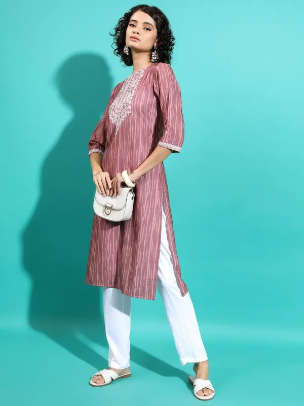 Ethnic Motifs Straight Kurta