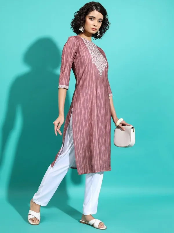 Ethnic Motifs Straight Kurta