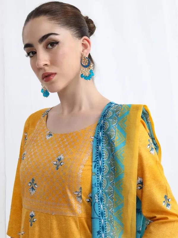  Ketch Women Mustard Printed Kurta Sets