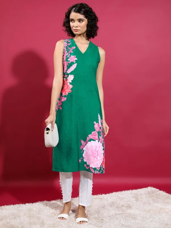  Ketch Women Green Printed Straight Kurtas