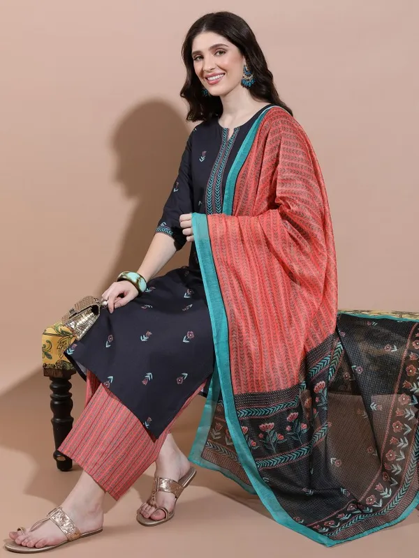  Vishudh Women Black Printed Kurta Sets