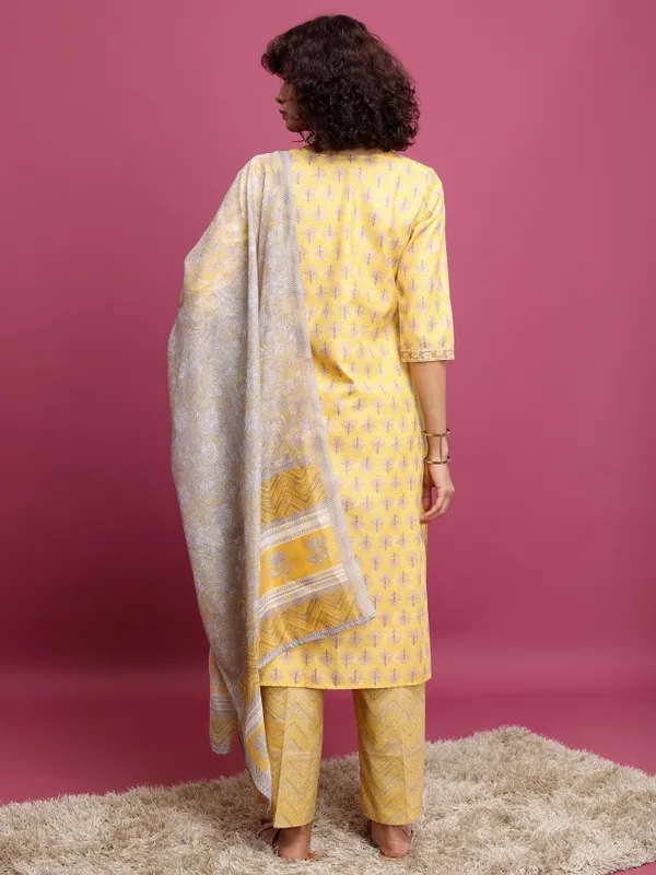 Women Kurta With Palazzo & Dupatta