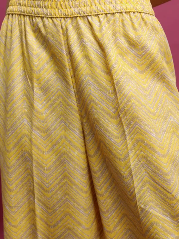 Women Kurta With Palazzo & Dupatta