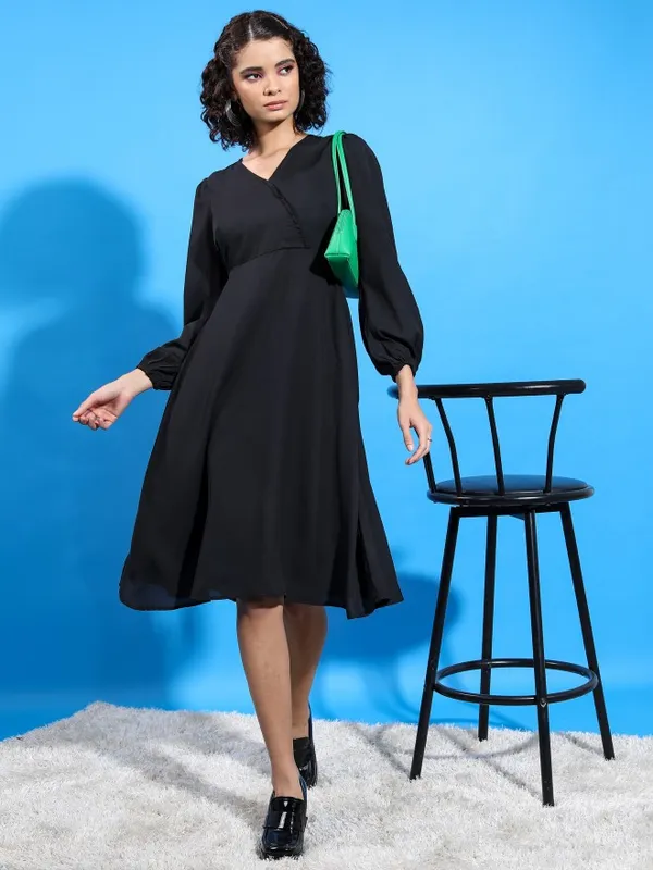  Tokyo Talkies Women Black Solid Wrap Dresses