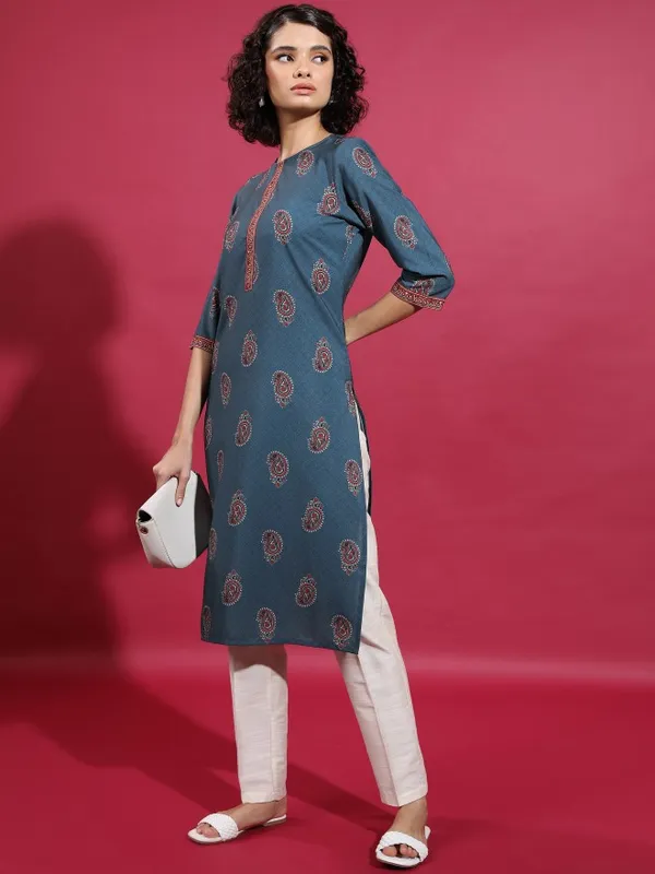 Vishudh Women Blue Printed Straight Kurta