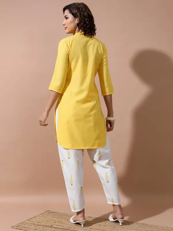  Vishudh Women Yellow Co-Ords