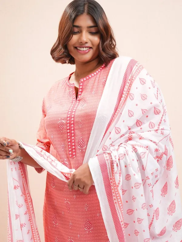 Vishudh Women Pink Plus Size Printed Kurta With Palazzo And Dupatta