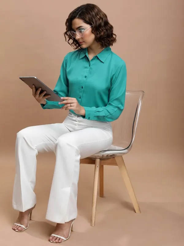  Tokyo Talkies Women Sage Solid Casual Shirts