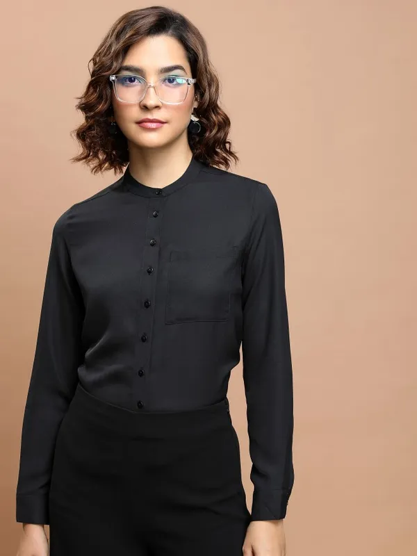  Tokyo Talkies Women Black Solid Casual Shirts