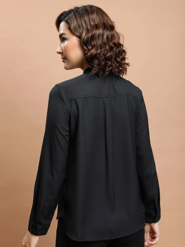  Tokyo Talkies Women Black Solid Casual Shirts