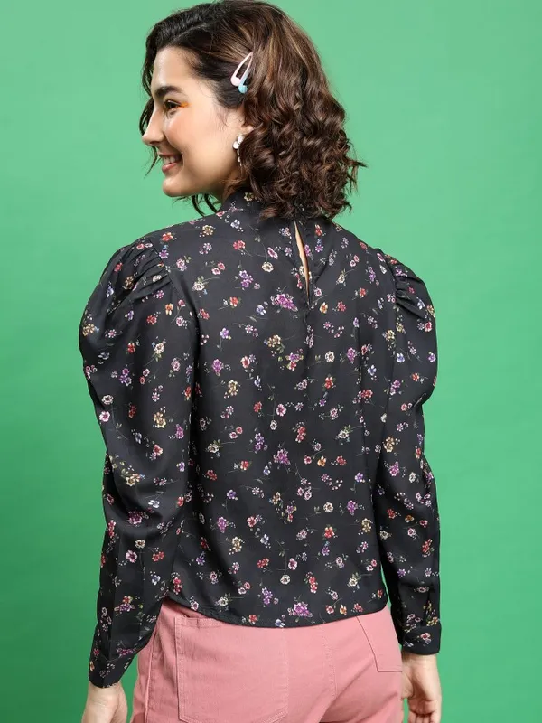  Tokyo Talkies Women Black Printed Regular Tops