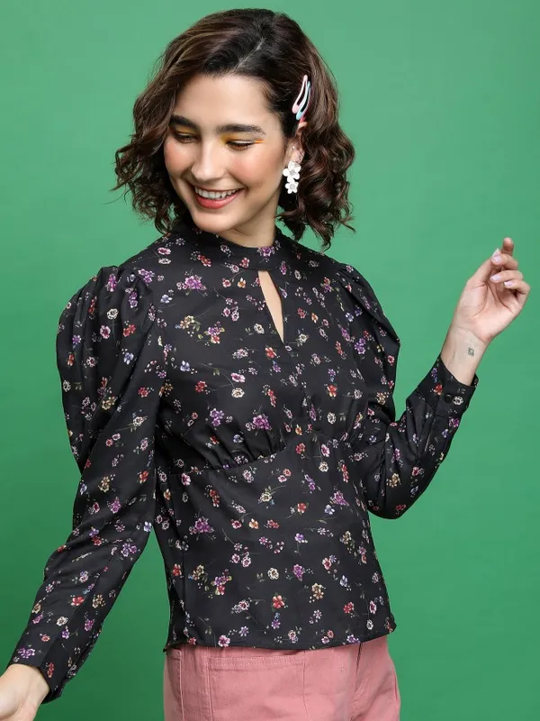  Tokyo Talkies Women Black Printed Regular Tops