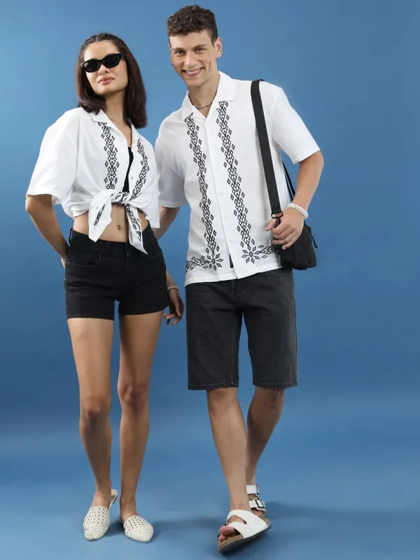  Highlander Men White Printed Oversized Fit Casual Shirts