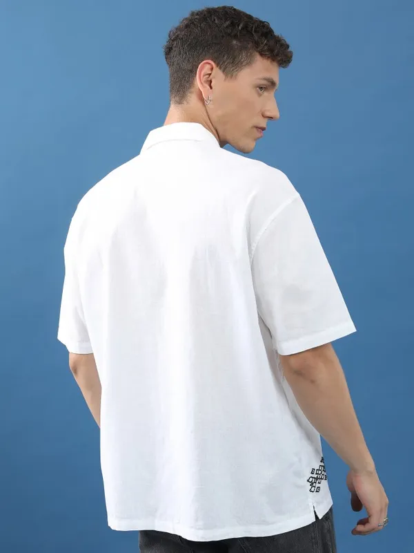  Highlander Men White Printed Oversized Fit Casual Shirts