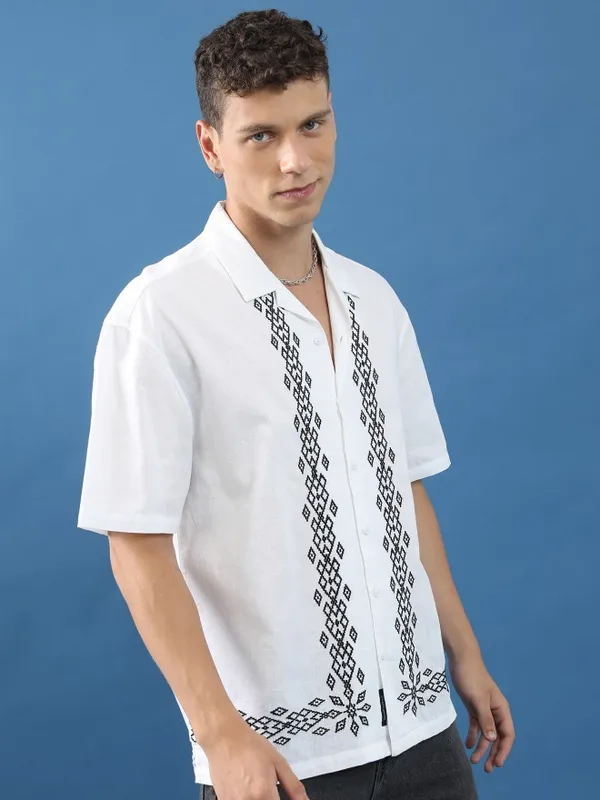  Highlander Men White Printed Oversized Fit Casual Shirts