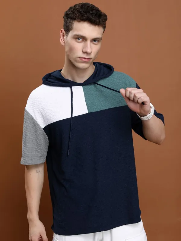  Highlander Men Multi Colourblocked Hood T-Shirts