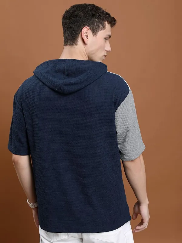  Highlander Men Multi Colourblocked Hood T-Shirts