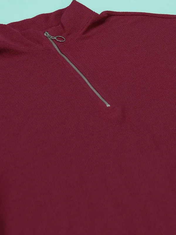  Highlander Men Red Solid High Neck T-Shirts